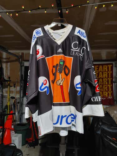 Radek Dvořák "Team Jagr" Autographed Jersey