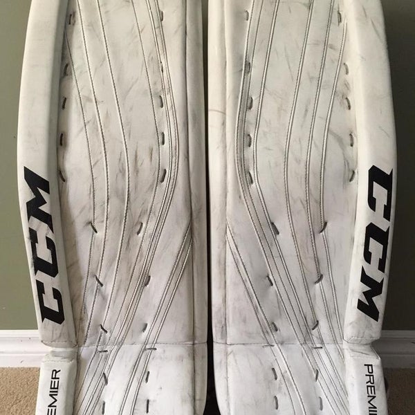 Used 33" CCM Premier ll Goalie Leg Pads