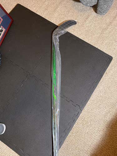 Senior Left Hand Supreme ADV Mid Pattern  Hockey Stick