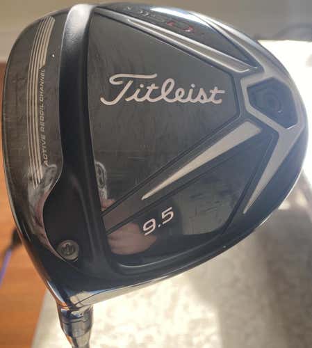 Used Men's Titleist Left Hand 915 D2 Driver Stiff Flex 9.5 Loft