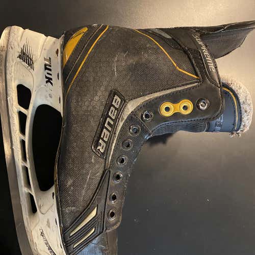 Senior Bauer Supreme One.7   Size 9 Hockey Skates