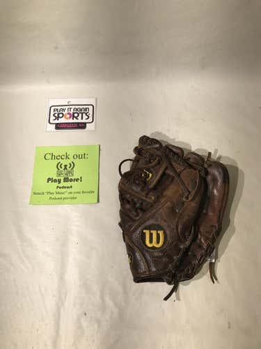 Brown Used High School/College Wilson Right Hand Throw Infield A800 Baseball Glove 11.5"