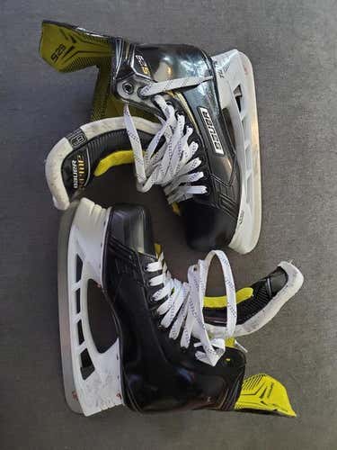 Used Senior Bauer Supreme S29 Hockey Skates Wide Width Size 8