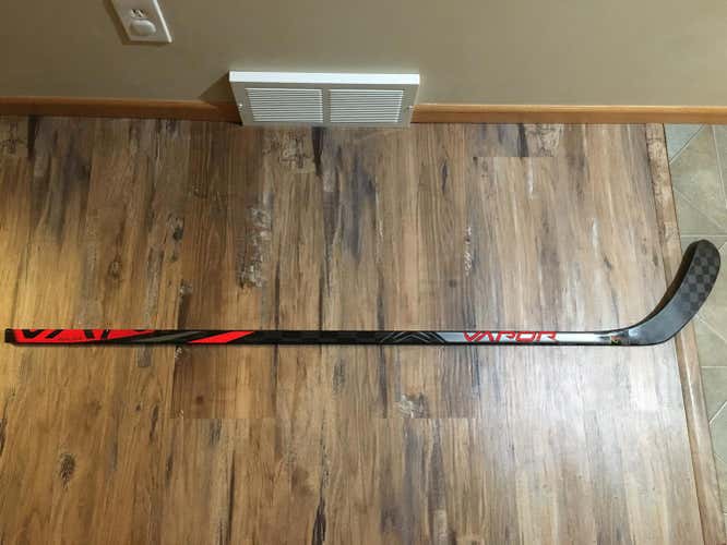 Used Bauer Right Handed Vapor FlyLite Hockey Stick