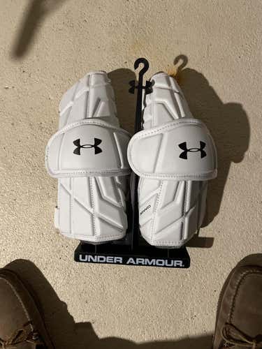 New Large Under Armour Command Pro Arm Guard Arm Pads