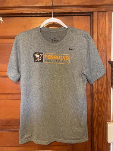 Gray Adult Small / Medium Nike Shirt