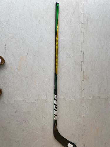 Youth Left Hand Supreme Ultra Sonic   Hockey Stick