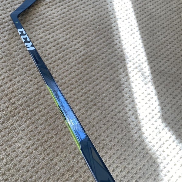 Junior Right Handed RibCor Trigger 3D PMT Crosby Curve 50 flex Hockey Stick