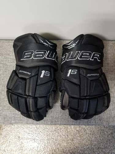 Black Used Senior Bauer Supreme 1S Gloves 15"
