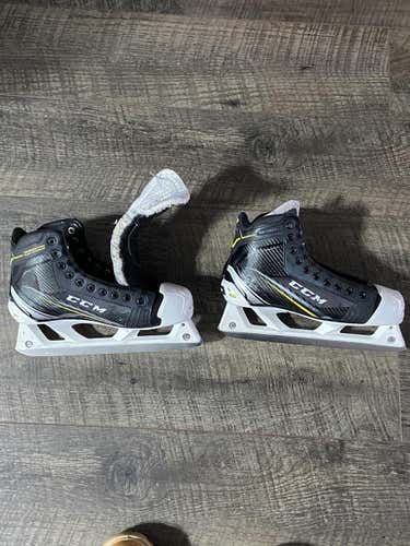 Used Senior CCM Tacks 9060 Hockey Goalie Skates Regular Width Size 9.5