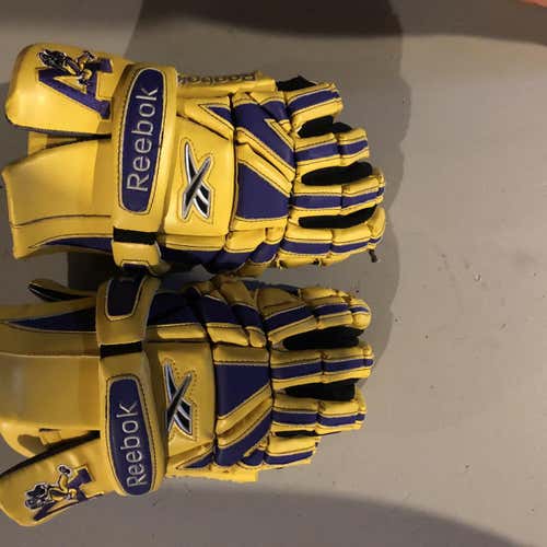 Reebok 10K 13.5” Coquitlam Adanacs Gloves