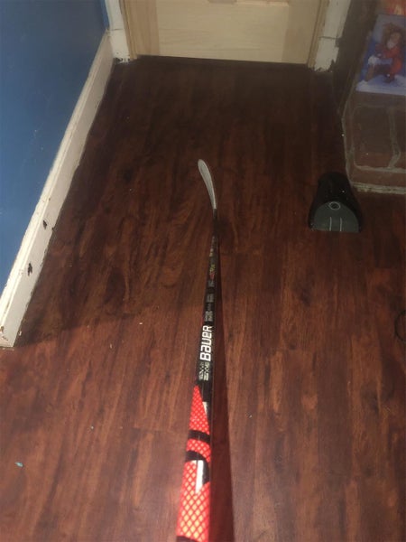 Right Handed Vapor FlyLite Hockey Stick