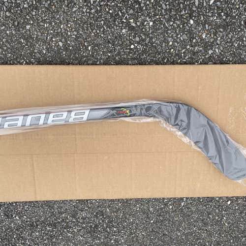 Senior Right Handed Vapor FlyLite Hockey Stick