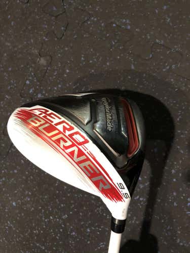 Used Men's TaylorMade Right Handed AeroBurner Driver Regular Flex 9.5 Loft