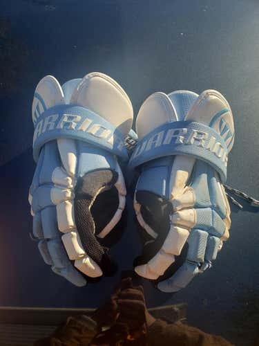 Blue Used Player's Warrior Mac D-Lite Lacrosse Gloves 13"