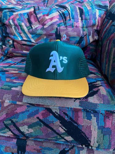 BRAND NEW VINTAGE EARLY 90s Oakland A’s Hat