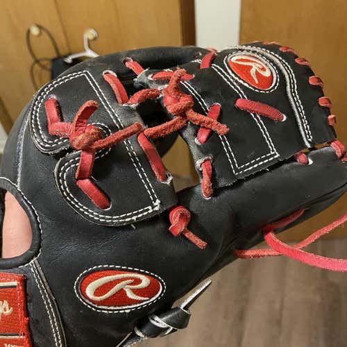 Black High School/College Pitcher's Heart of the Hide 12" Baseball Glove
