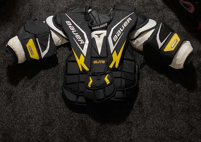 Senior Large Bauer Elite Goalie Chest Protector