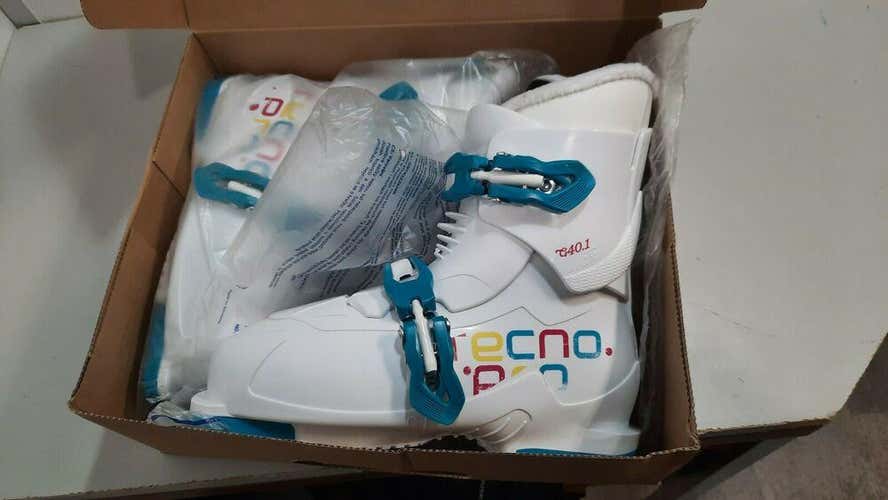 Tecnopro Youth Ski Boots Mondo Size 23