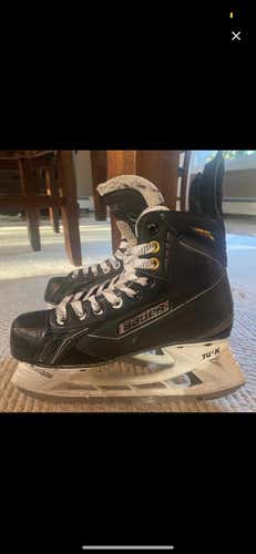 Junior Bauer Size 4 Hockey Skates
