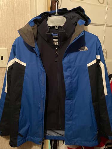 The North Face Boys 3-in-1 Triclimate Jacket  Youth L Blue Used