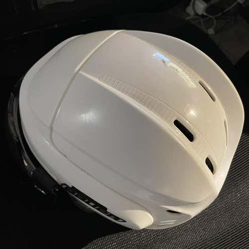 White Used Large Bauer 9900  Helmet