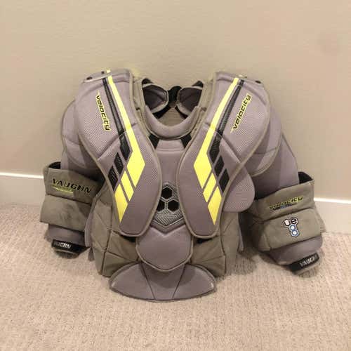 Senior XL Vaughn Velocity VE8 Pro  Goalie Chest Protector
