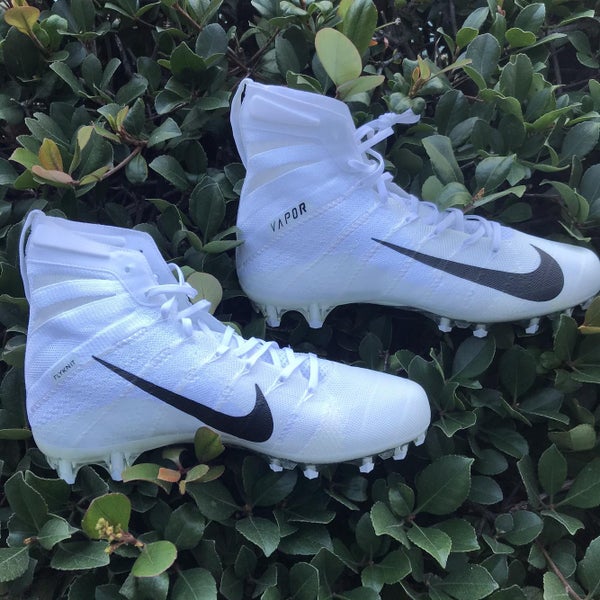 New Nike Vapor Size 11 Untouchable Elite 3 Cleats- READ DESCRIPTION