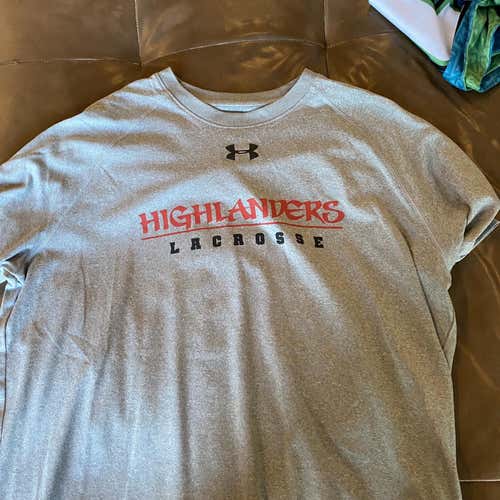 Gray Adult Large Under Armour Shirt