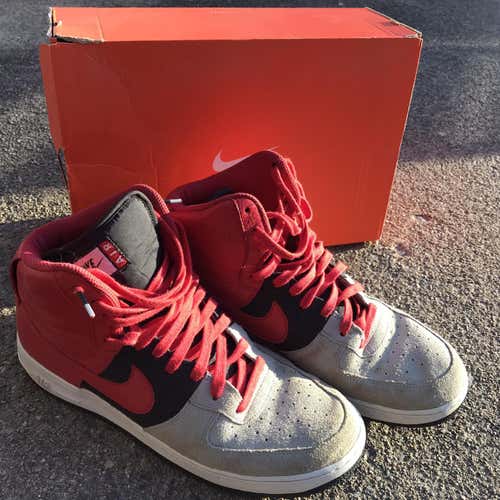 Red Men's Size Men's 10.5 (W 11.5) Nike Shoes