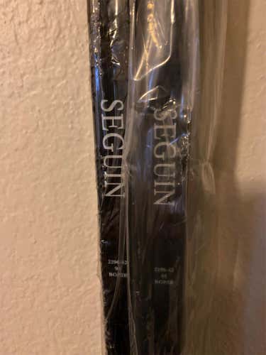 2 Pack For Dats Right Handed Vapor ADV Toe Pattern Pro Stock Hockey Stick