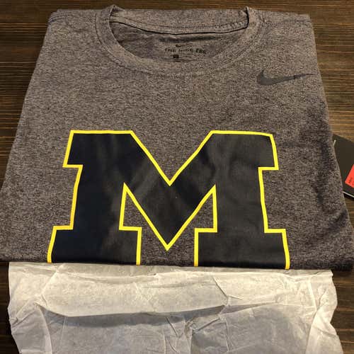 University Of Michigan Gray Adult Large Nike Shirt