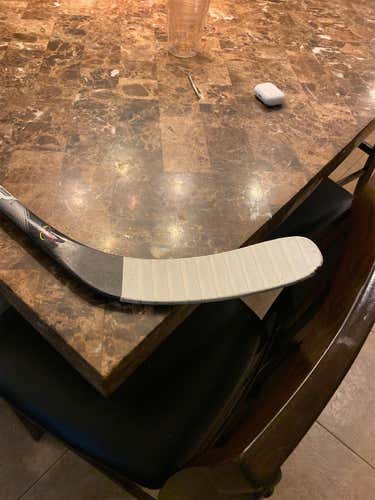Junior Left Hand Vapor FlyLite Mid Pattern  Hockey Stick