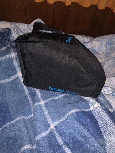 New Bauer Goalie Helmet Bag