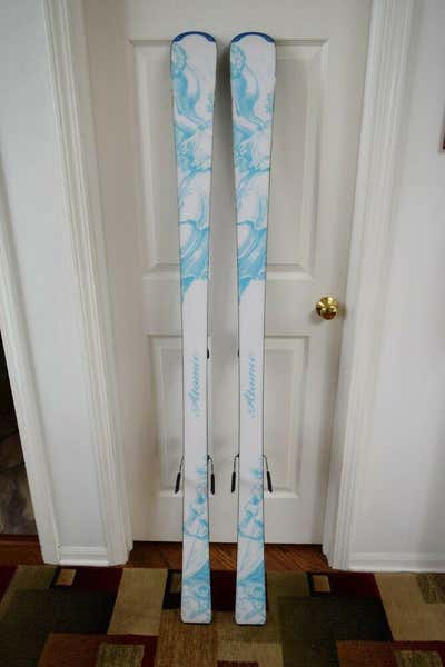 NEW ATOMIC COOL MINX SKIS SIZE 166 CM WITH ATOMIC BINDINGS
