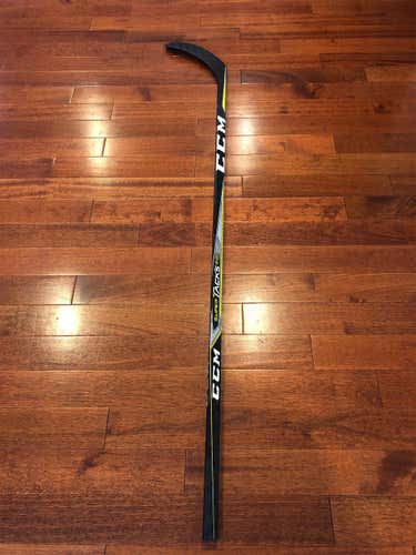 Senior Right Handed Super Tacks 2.0 Hockey Stick