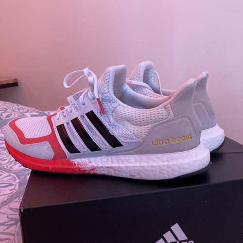 Men's Size 11 (Women's 12) Adidas Shoes