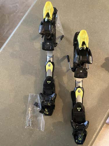 Used Fischer Racing Ski Bindings we Max Din 13