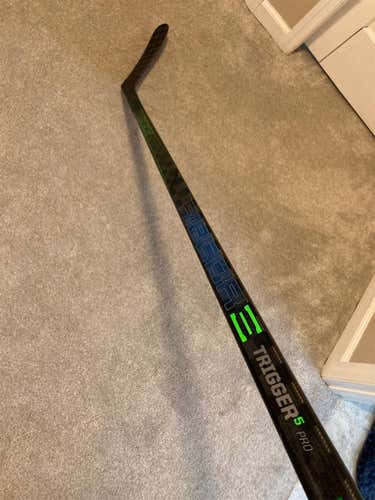 Senior Right Handed Ribcor Trigger 5 Pro Heel Pattern  Hockey Stick