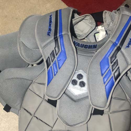 Senior XL Vaughn Velocity VE8 Pro  Goalie Chest Protector