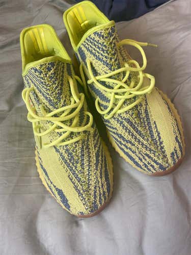 Adult Size 11.5 (Women's 12.5) Adidas