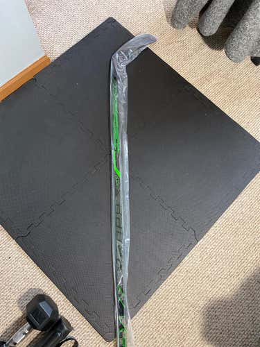 Senior Left Hand Supreme ADV Mid Pattern  Hockey Stick