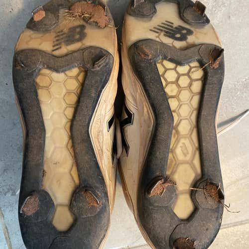 White Men's Metal Low Cut