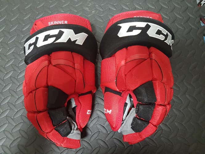 New CCM HG12 Gloves 14"