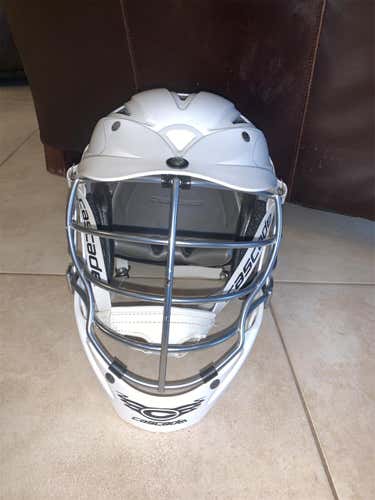 White Adult Player's Cascade CPX-R Helmet