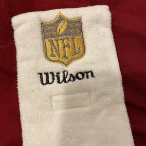 2015 Game Used Wilson NFL Football Player Hand / Belt Towel