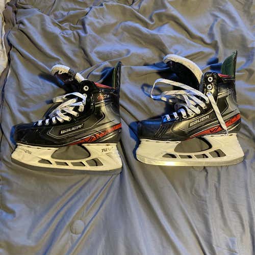 Senior Bauer Vapor X2.9 Extra Wide Width Size 8 Hockey Skates