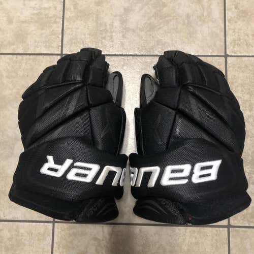 Black Senior Bauer Vapor X900 Lite 14" Gloves