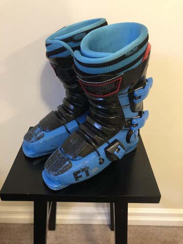 Size 9.5 Used Men's Full Tilt Park Tom Wallisch Pro LTD Ski Boots
