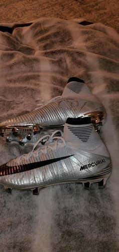 Silver New Unisex Size 9.0 (Women's 10) Molded Cleats Nike JR MERCURIAL VAPOR X FG Cleats